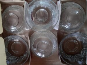 Set of 6 glass bowls, in original packaging