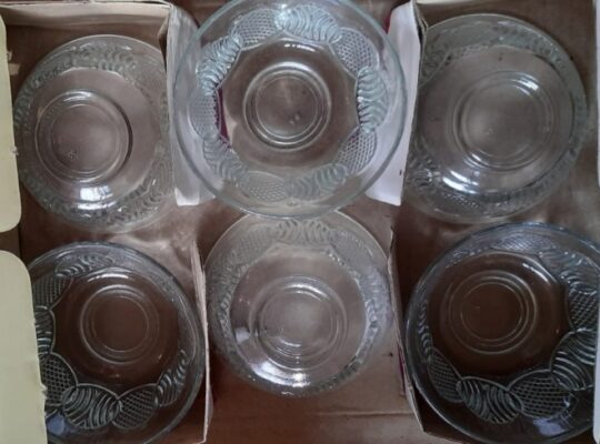 Set of 6 glass bowls, in original packaging