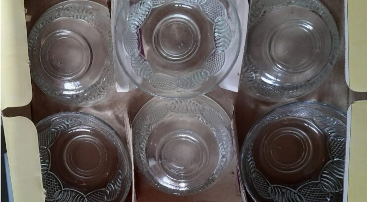 Set of 6 glass bowls, in original packaging